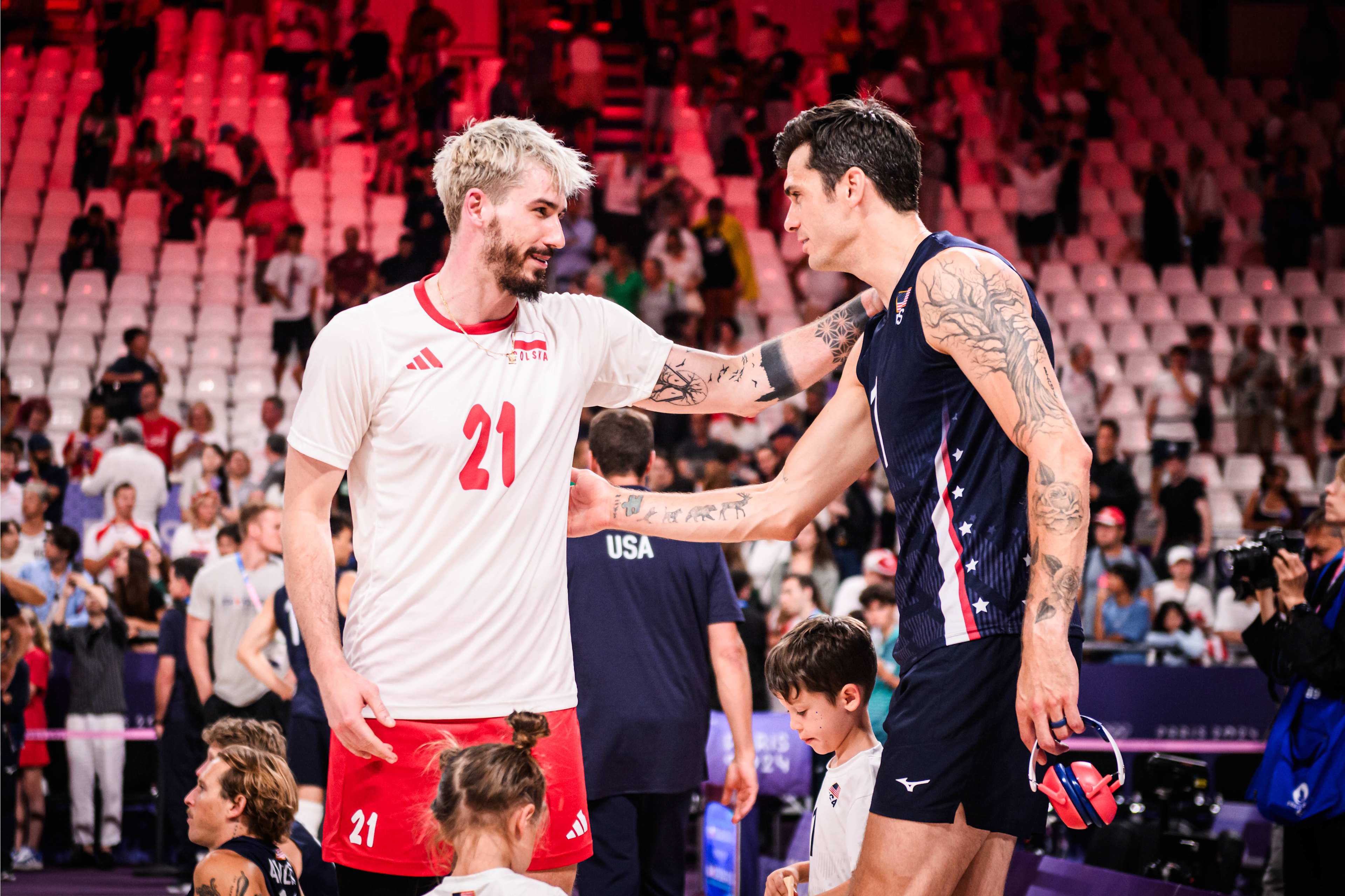 法国队完胜波兰队,张本智和点燃赛场 法国队完胜波兰队,张本智和点燃赛场