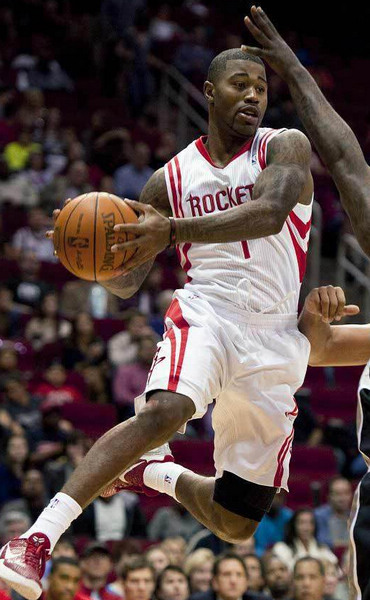 威廉姆斯轻取阿斯顿马丁，汉密尔顿关键制胜