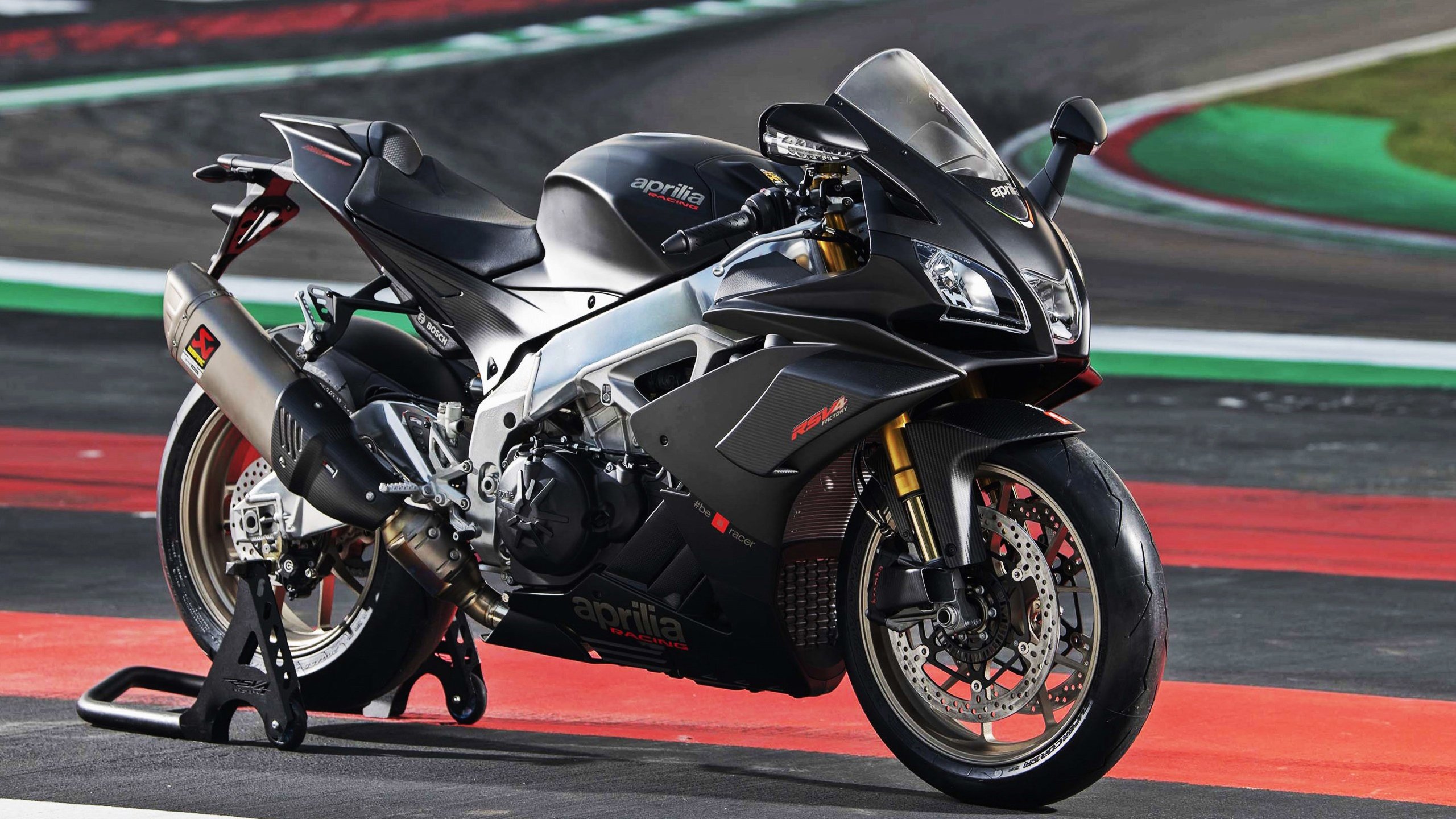 雨林对高地的交响诗，哥斯达黎加对阵苏格兰，阿克展现巨星价值