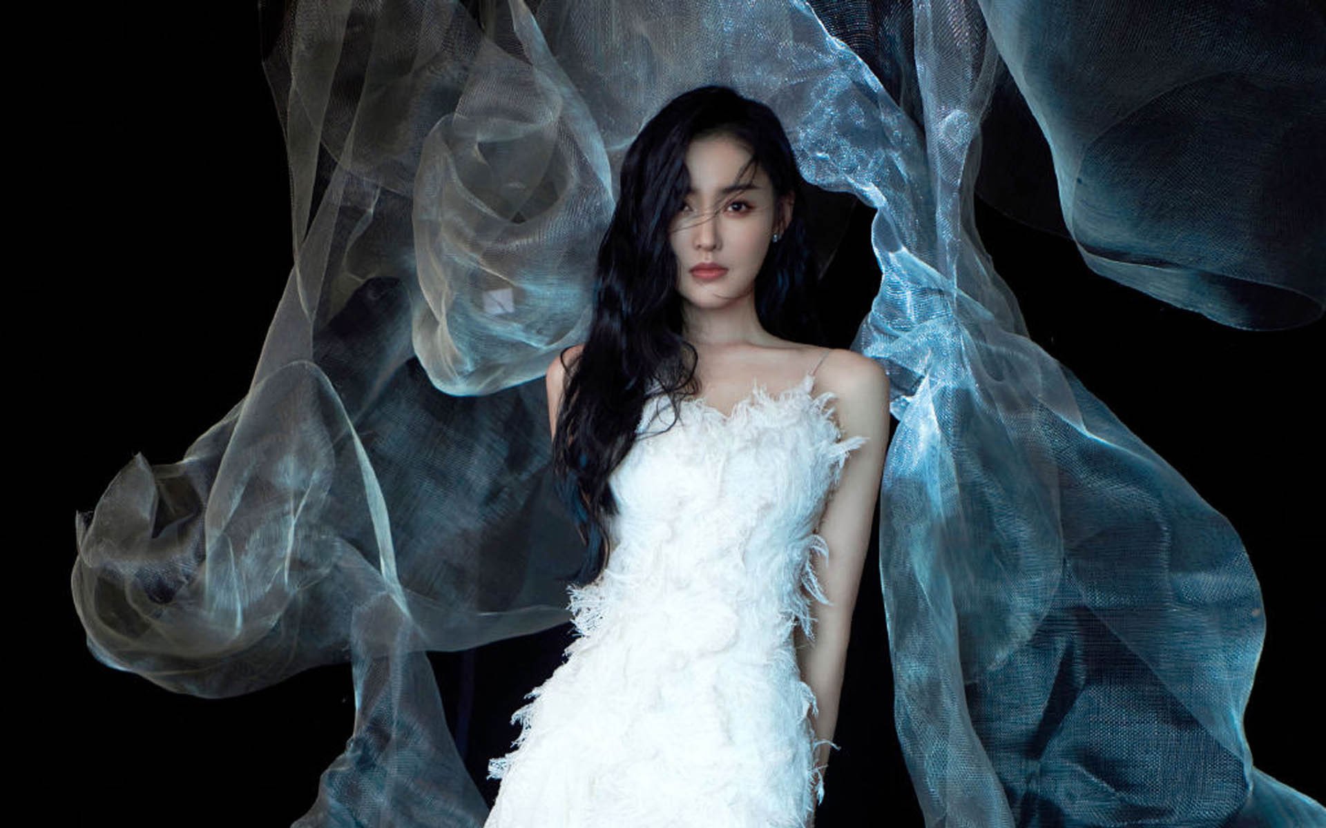 爱游戏下载-阿劳霍之手，一场由中卫导演的战术溃败复盘阿森纳如何以精密机器冲垮西班牙足球的骄傲，揭示比赛真正掌控者的隐秘之力